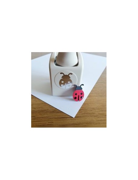 Martha Stewart Double Punch Ladybug, 1.25"X1.25"   Descatalogado